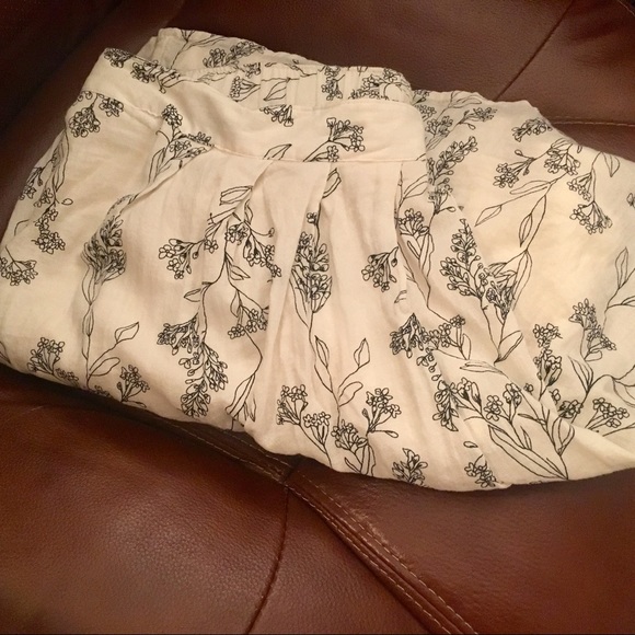 Old Navy Skirt - Picture 2 of 4